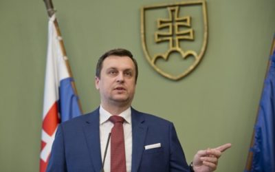 Andrej Danko chce, aby prezident súkromné lety štátu preplatil. Niektorí opoziční poslanci v tom vidia osobný spor, závisť či hnev za nevymenovanie sudcov.
