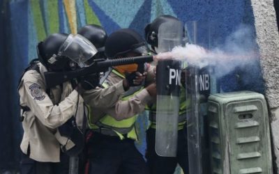 Demonštrácie vo Venezuela majú tretiu obeť – seržanta Národnej gardy.