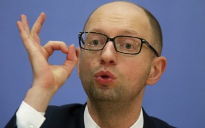 Rusko požiadalo Interpol o zadržanie Jaceňuka.