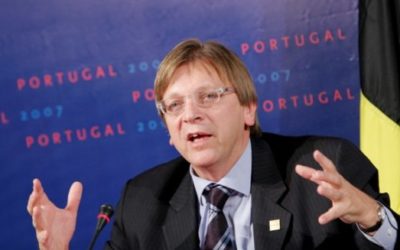 Verhofstadt vyzval na zastavenie prístupových rokovaní Turecka do EÚ.