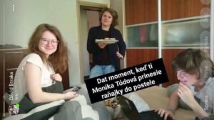 Novinárka-denníka-N-Monika-Tódová-pomáhala-organizátorom-protikorupčného-protestu-v-Bratislave 1