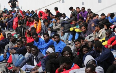 Vlastenci, ktorí chcú brániť Európu pred imigrantmi na Stredozemnom mori, majú problémy. Ľavicoví extrémisti im bránia zakotviť v prístavoch a doplniť si zásoby.