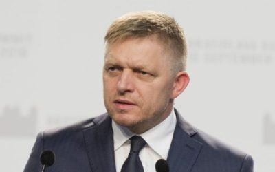 Špekulácie o tom či Fico má alebo nemá nejakú tajnú dohodu s Junckerom sú irelevantné. Jediným riešením je mimoriadna schôdza NR SR.