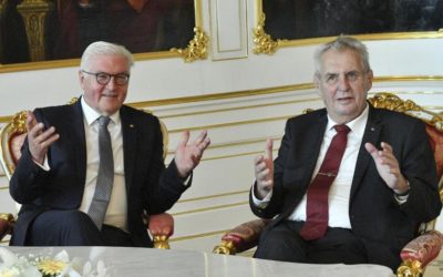 Německý prezident Steinmeier přijel poprvé do Prahy. Rozpor ohledně migrantů trvá.
