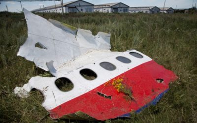 Radikálny obrat vo vyšetrovaní tragédie malajzijského Boeingu: Malajzia sa dohodla s Ruskom na spoločnom vyšetrovaní.
