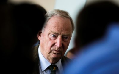 Volebný líder AfD Gauland nevylučuje rozdelenie svojej strany, tá zároveň sľubuje boj proti invázii cudzincov. 