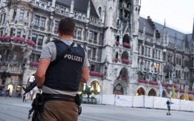 Neznámy páchateľ v Nemecku útočil nožom na ľudí. Polícia ho už chytila.