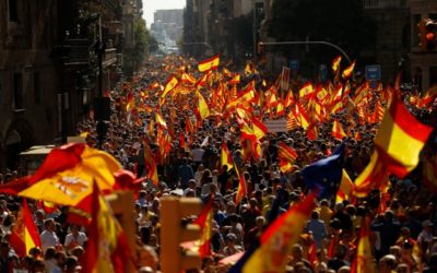 V Barcelone pochodujú na protest proti odtrhnutiu Katalánska.