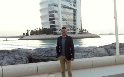 Brit odsúdený na tri mesiace v dubajskom väzení za to, že sa nechtiac dotkol muža v bare – Slobodný Výber