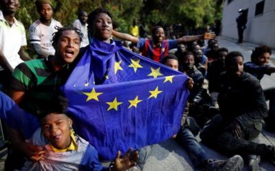 Luxemburský minister: Krajiny, ktoré nechcú otvárať dvere moslimským migrantom a pokúšajú sa chrániť kresťanstvo, by mohli zničiť Európu.