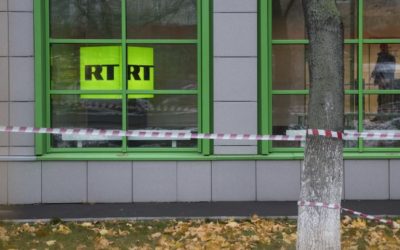 Televízia RT sa v USA zaregistruje ako zahraničný agent, Rusko podnikne odvetu.