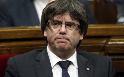 Katalánske vedenie sa postavilo pred súd, Puigdemont však ostal v Bruseli.
