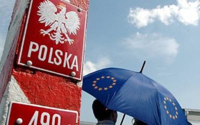 Tusk varoval pred rizikom odchodu Poľska z EÚ 