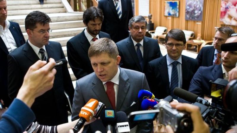 Premiér odmieta, žeby padla výzva na jeho ospravedlnenie sa novinárom 1