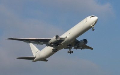 Vyšetrovatelia: Malajzijské lietadlo zostrelila ruská raketa.