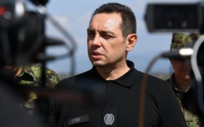 Srbský minister obrany: Zvážme odklon od zbližovania sa s EÚ.