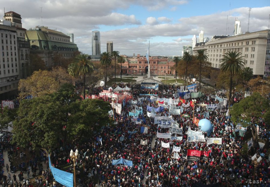 Argentínsky Senát hlasoval proti legalizácii interrupcií. 1