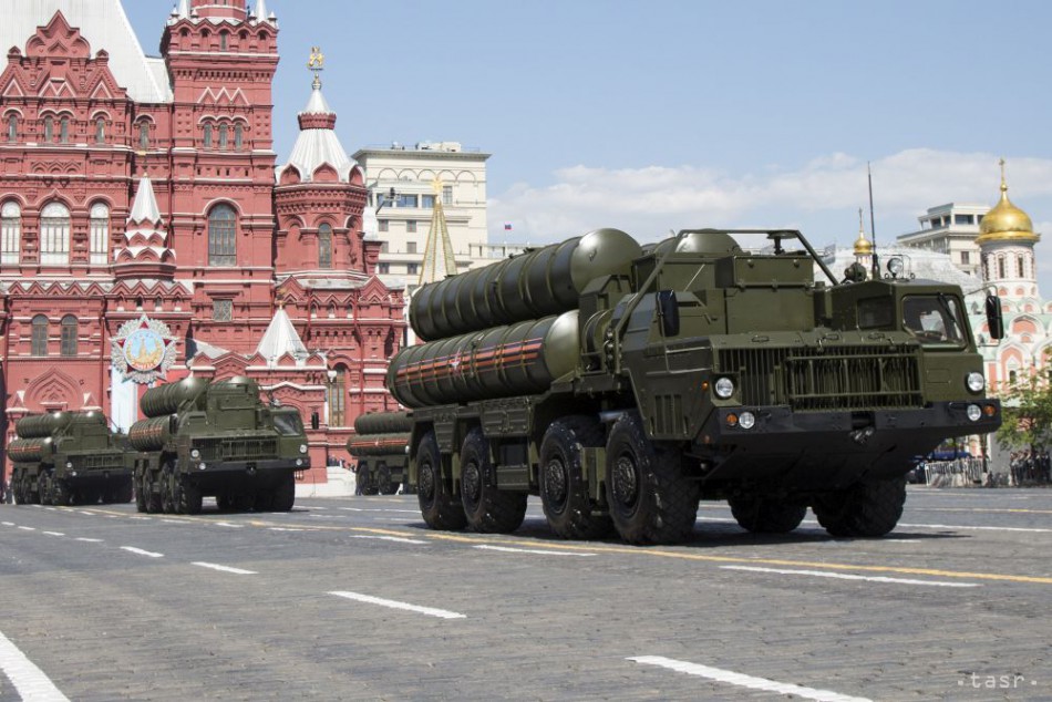 Putin informoval Asada, že mu dodá systém S-300. 1