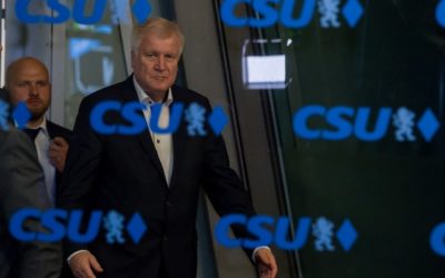 Drvivá porážka CSU: Liberálnu politiku s kresťanským slovníkom voliči odmietli.