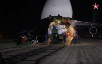 Prvé S-300 už vykladajú v Sýrii.