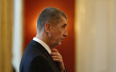 Senát vyzval Babiša, aby odstúpil z funkcie premiéra.