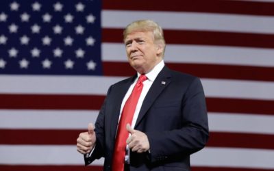 Trump má problém: republikáni udržali väčšinu v senáte, demokrati však získali snemovňu.