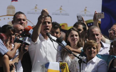 Poslanci EP uznali J. Guaidóa za dočasného prezidenta Venezuely.