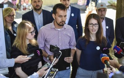„Koalícia nemá žiadne morálne právo vládnuť,“ vyhlásilo hnutie Za slušné Slovensko po voľbe ústavných sudcov a už tradične ohlásilo protesty.