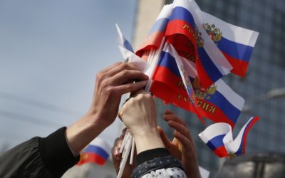 Rusko je znepokojené, „Washington chce vyvinúť nové zbrane,“ reagoval Kosačev na odstúpenie USA od INF.