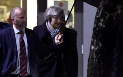 Mayová jede přesvědčit lídry EU, aby upravili brexitovou dohodu. Je to marné, zní z Bruselu.