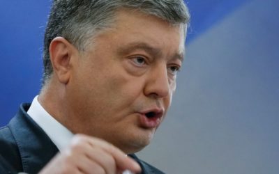 Porošenko podpísal zákon o strategickom smerovaní k Únii a NATO.