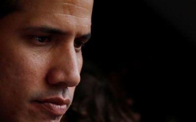 Kríza vo Venezuele: Generál vzdušných síl vyhlásil vernosť Guaidóovi.