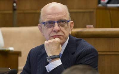 Lex Harabin. SaS si presadila, že sudca, ktorý bude kandidovať vo voľbách, príde o talár. Podľa KDŽP tento zákon vykazuje všetky známky protiústavnosti.