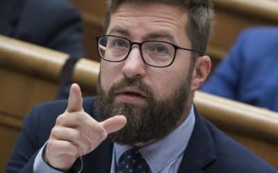 Poliačik (PS) mal zneužiť právomoci a v mene Slovenska podpísať, že odchádzame zo zasadnutia PZ Rady Európy na protest proti Ruskej federácii, hrozí mu odňatie mandátu. Poslanec sa bráni: „To mi nemôžete urobiť!“ – 