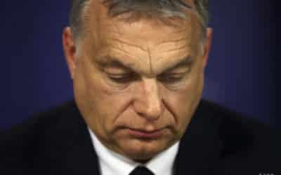 Fidesz iniciuje odvolanie plánov EP na zavedenie víz pre migrantov.