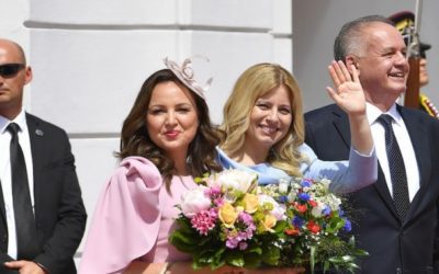 Zuzana Čaputová prevzala od Andreja Kisku Prezidentský palác.