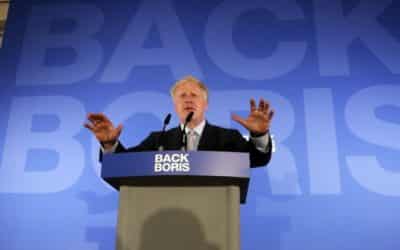 Aj druhé kolo súboja o post lídra britských konzervatívcov vyhral Johnson.
