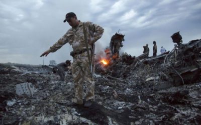 Súd v kauze letu MH17 sa začne v marci 2020, obvinia štyroch podozrivých.