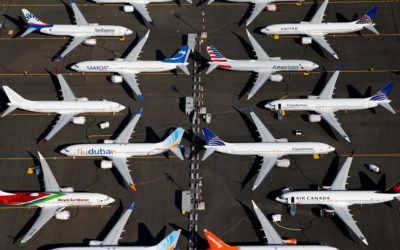 Boeing odepíše skoro pět miliard dolarů. Potíže s letouny 737 MAX pošlou firmu do hluboké ztráty.
