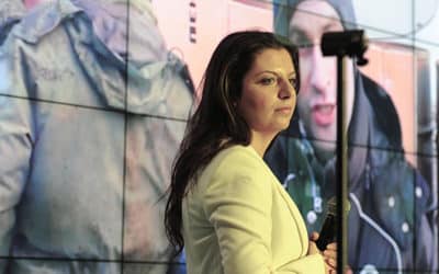 Keby ste neklamali svojim divákom, nikto by nás nesledoval – hlavná redaktorka Sputnika a RT o mainstreamových médiách.