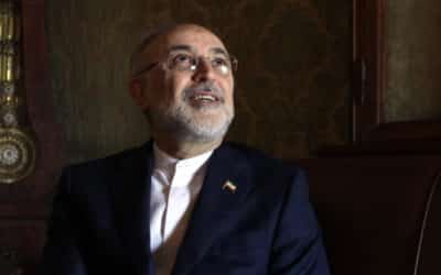 Irán oficiálne oznámil obohacovanie uránu nad limit z jadrovej dohody.