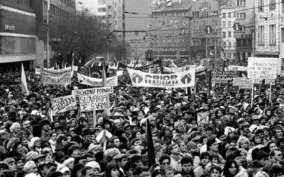 Bratislava chce premenovať časť Námestia SNP na Námestie Nežnej revolúcie.