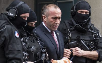 Kosovský premiér Haradinaj odstúpil kvôli podozreniam z vojnových zločinov.