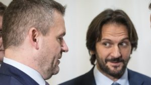 BBU1NyFNT6aGtI2XHIoctg.1280_Premi-r-Peter-Pellegrini-b-val-minister-vn-tra-Robert-Kali-k-a-podpredseda-vl-dy-pre-invest-cie-a-informatiz-ciu-Richard-Ra-i 1