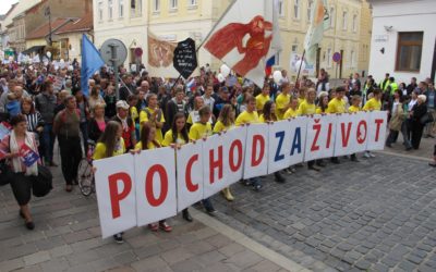 Debaty, koncerty aj futbal s politikmi. Beží sprievodný program pochodu.