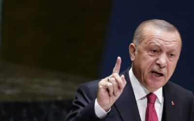 Nemluvte o invazi, nebo k vám pustíme miliony běženců, hrozí Erdogan Evropě