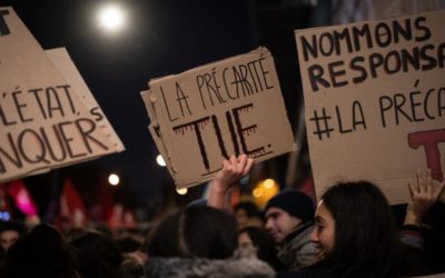 Nemám na nájem, napsal student ve Francii a pokusil se upálit. Spustil vlnu protestů.