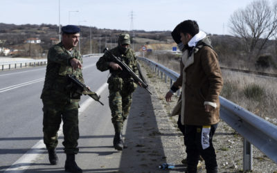 V Turecku autobusy zdarma zvážajú migrantov na grécku hranicu.