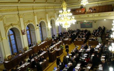 Senát a taktika čím hůř, tím lépe…