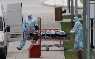 Nechávají umřít vlastní lidi a zásobují jiné. Ruští lékaři už nechtějí mlčet.